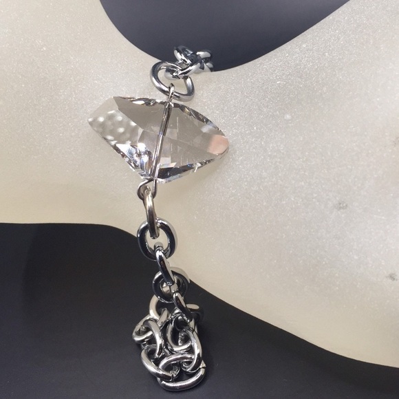 Bracelet with genuine Swarovski crystal (new) - Picture 2 of 6